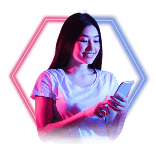 priscilla using smartphone, hexagon 2022-02-1